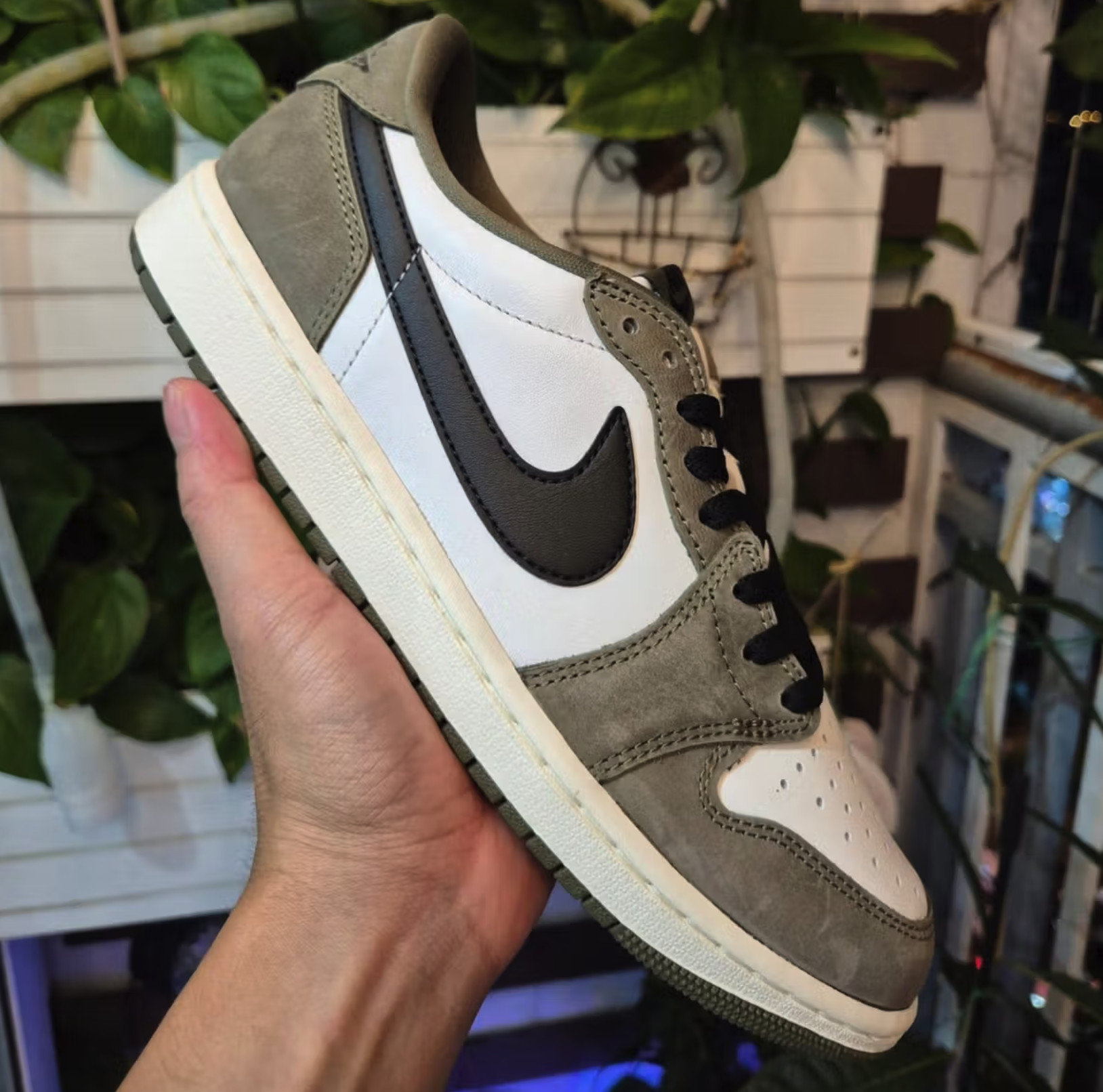 'Medium Olive' Air Jordan 1 Low