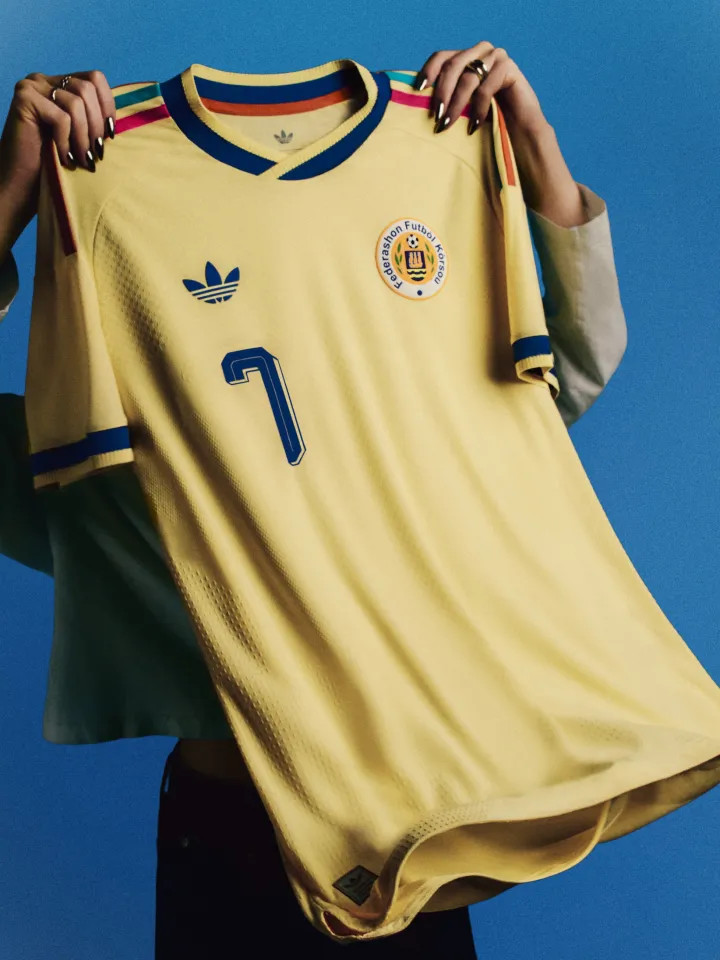 Curacao's away jersey for the 2026 FIFA World Cup.